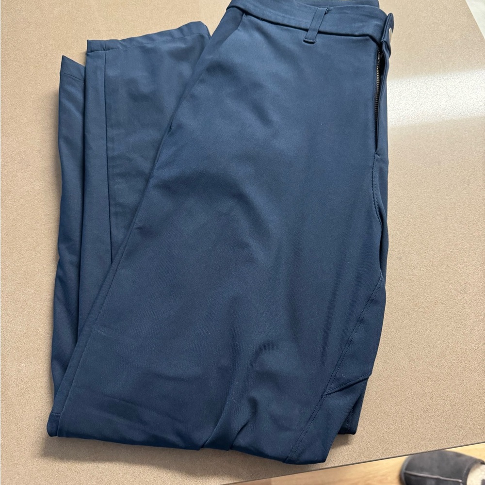 Men's Lululemon Commission Pant (29" W 28" L)